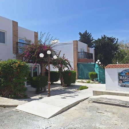 Stylish Apt Kato Paphos Close To Beach & Vibrant Harbor Life Extérieur photo