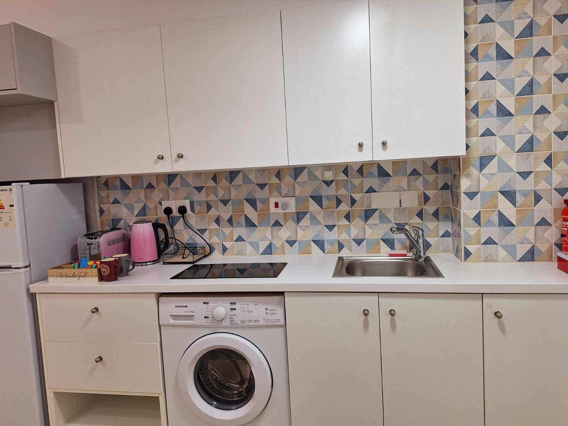 Stylish Apt Kato Paphos Close To Beach & Vibrant Harbor Life Extérieur photo