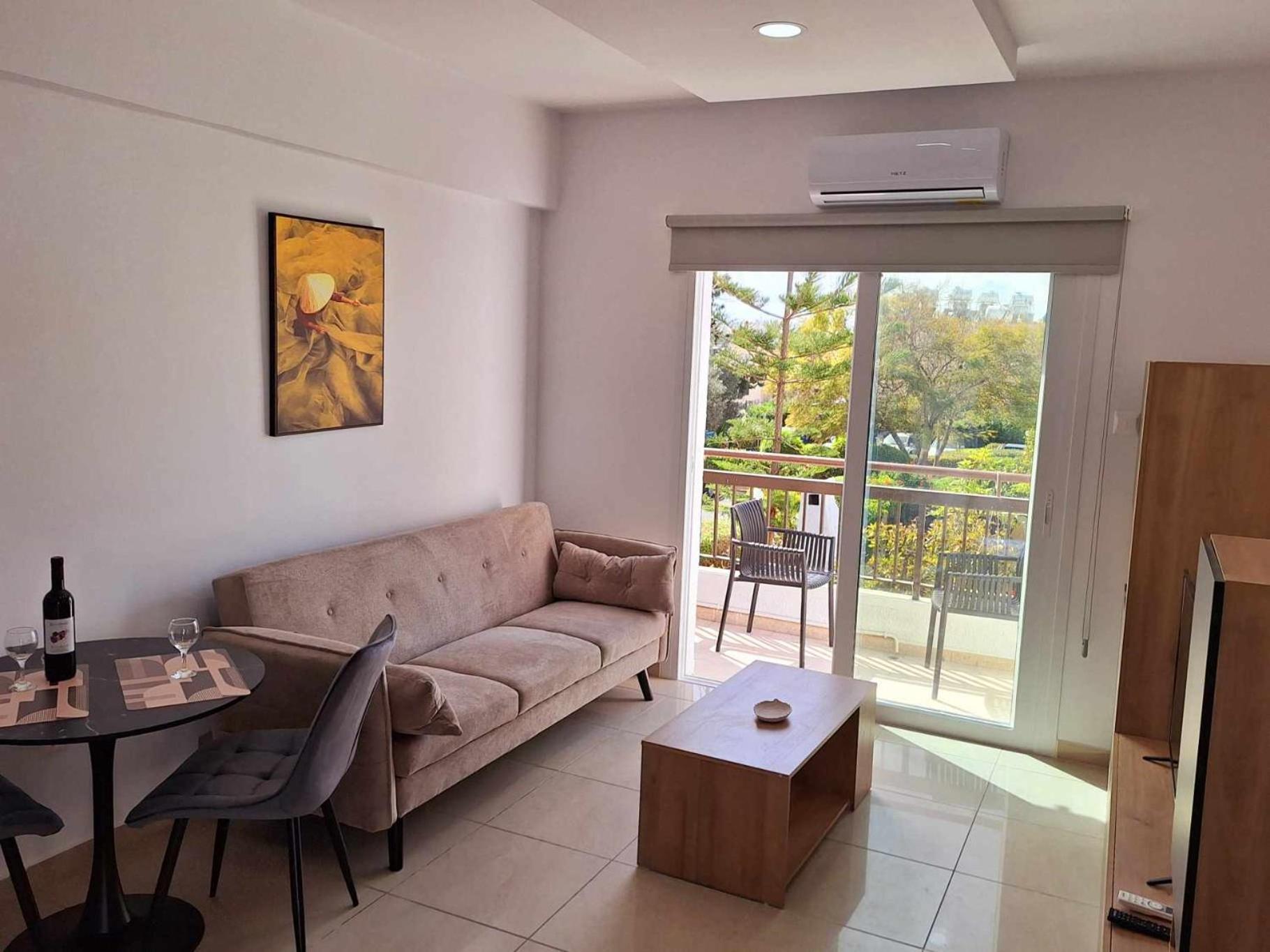 Stylish Apt Kato Paphos Close To Beach & Vibrant Harbor Life Extérieur photo