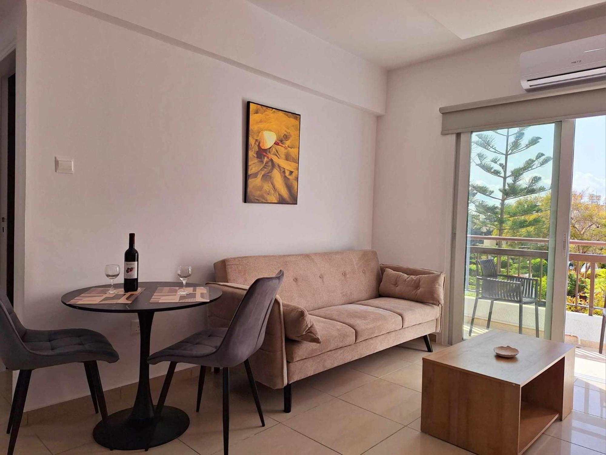 Stylish Apt Kato Paphos Close To Beach & Vibrant Harbor Life Extérieur photo